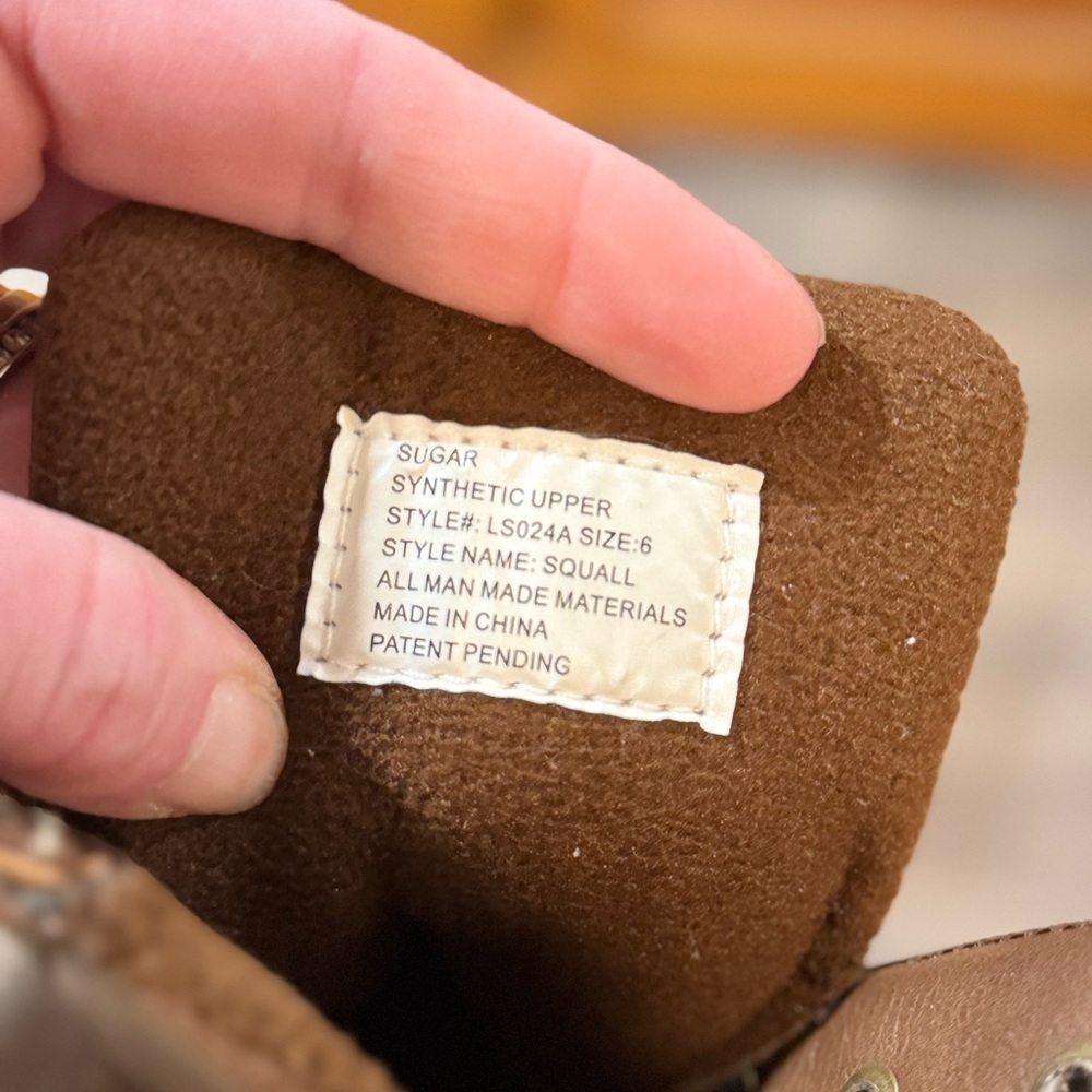 Boots​ - Picture 9 of 9